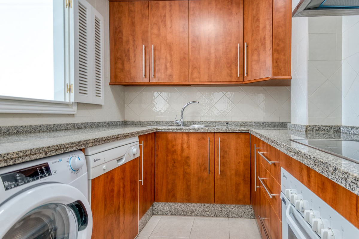 1 bedroom Apartments for sale in Elviria – R5302786