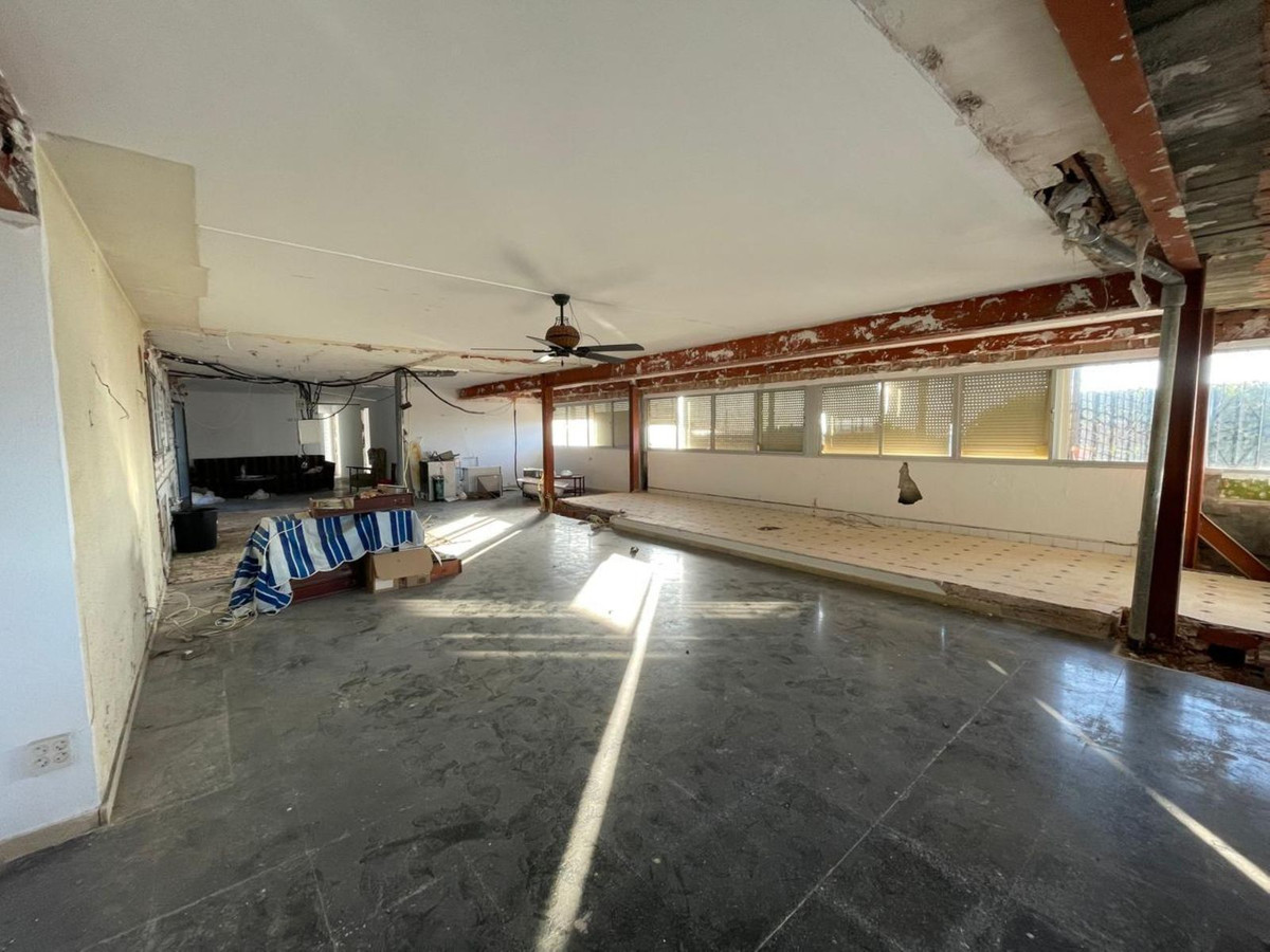 5 bedroom Penthouses for sale in Marbella – R5322541