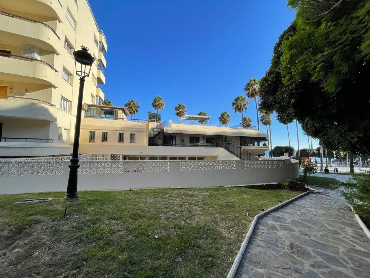 5 bedroom Penthouses for sale in Marbella – R5322541