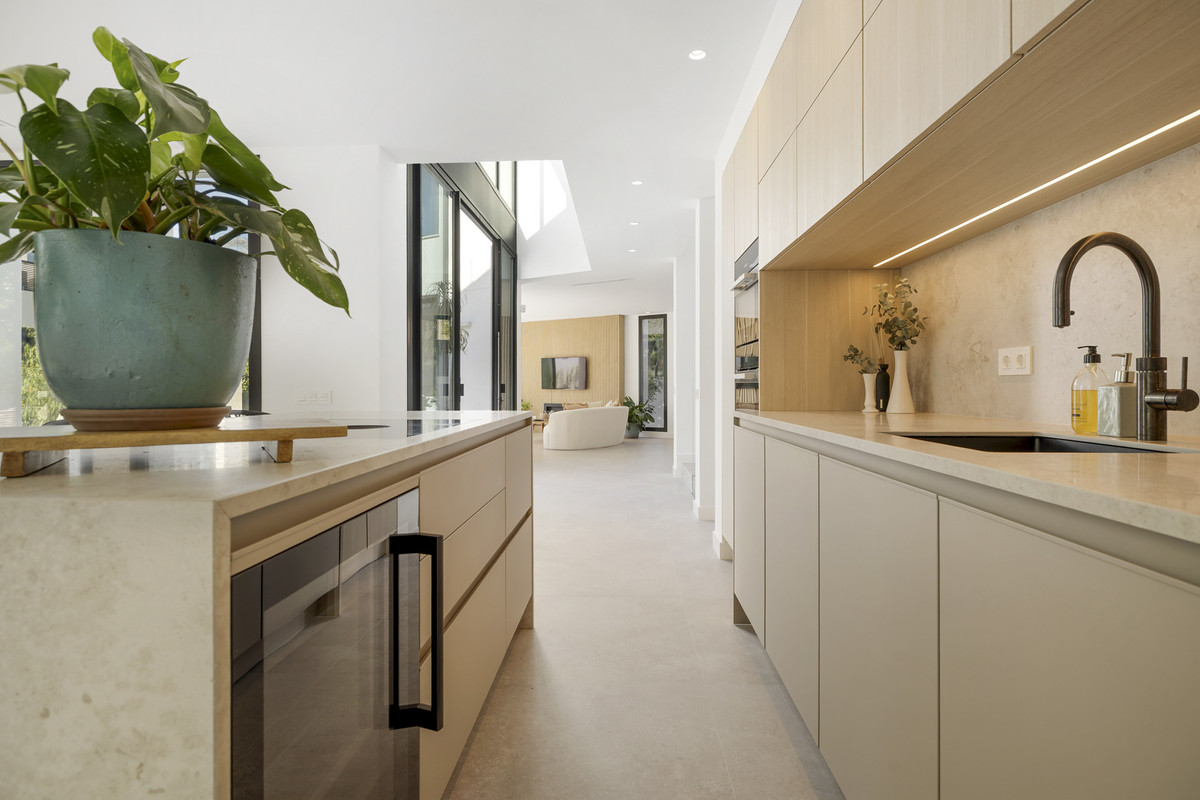 5 bedroom Villas for sale in Marbesa – R5245474 5 bedroom Villas for sale in Marbesa – R5245474