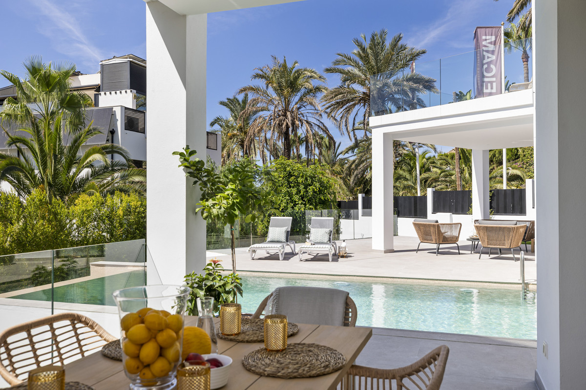 5 bedroom Villas for sale in Marbesa – R5245474 5 bedroom Villas for sale in Marbesa – R5245474