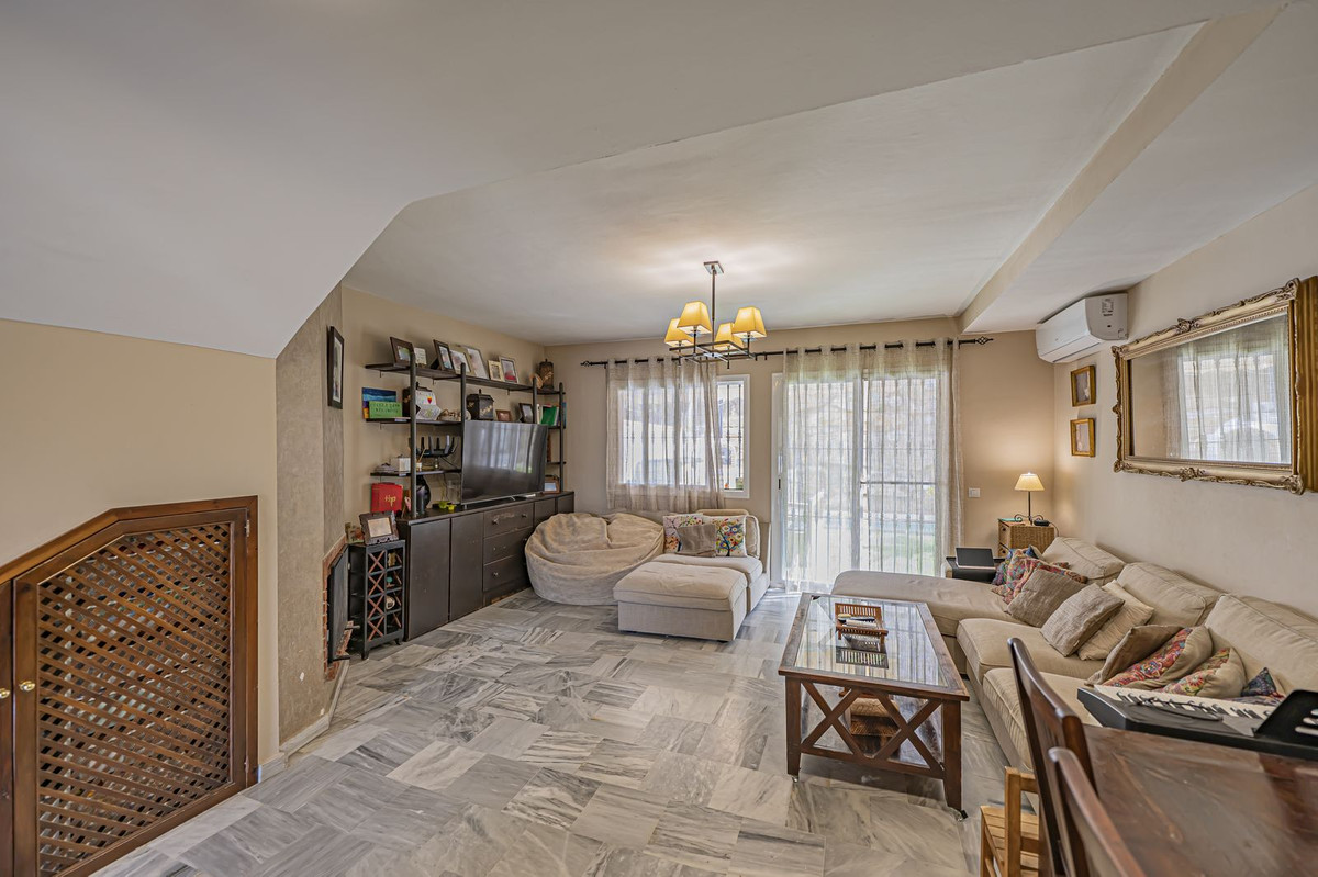 4 bedroom Townhouses for sale in Marbella – R5320681 4 bedroom Townhouses for sale in Marbella – R5320681