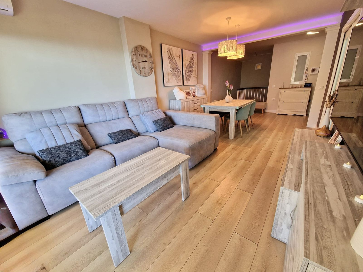 3 bedroom Apartments for sale in Riviera del Sol – R5288461