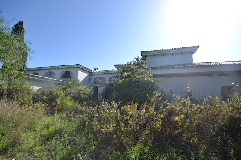 Plots for sale in Sierra Blanca – R2300330