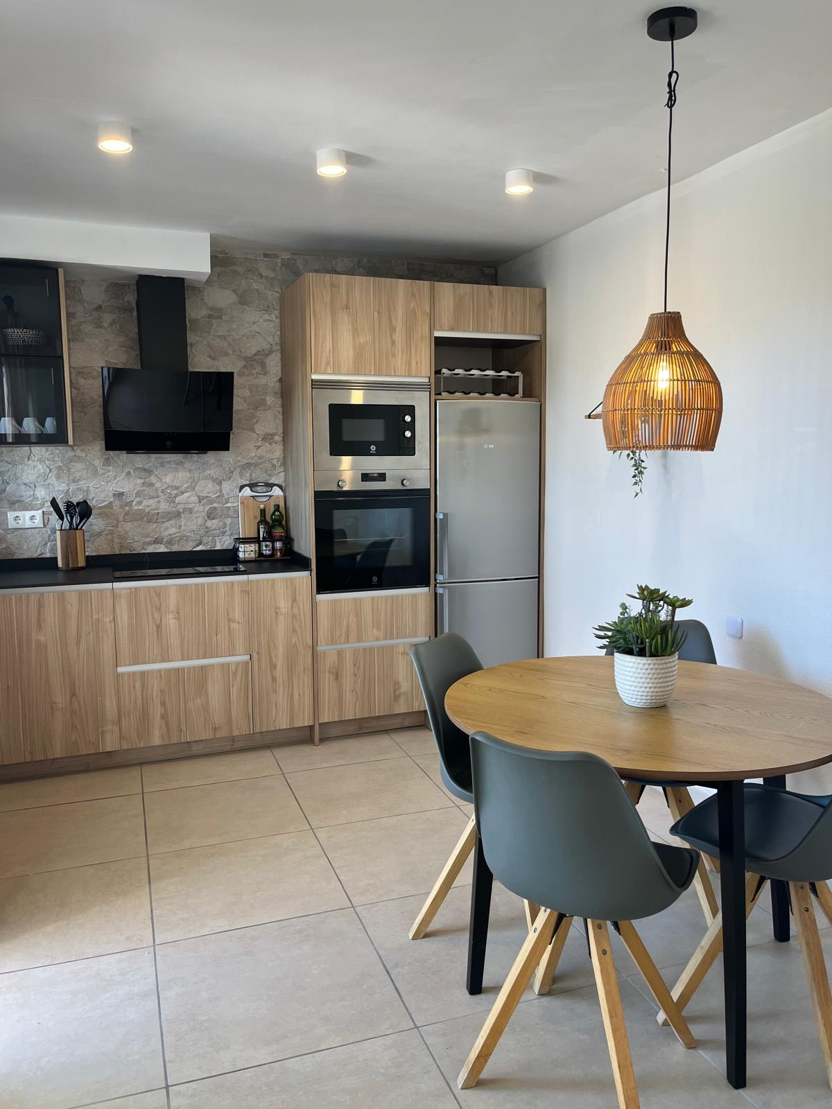 2 bedroom Townhouses for sale in Miraflores – R5317126