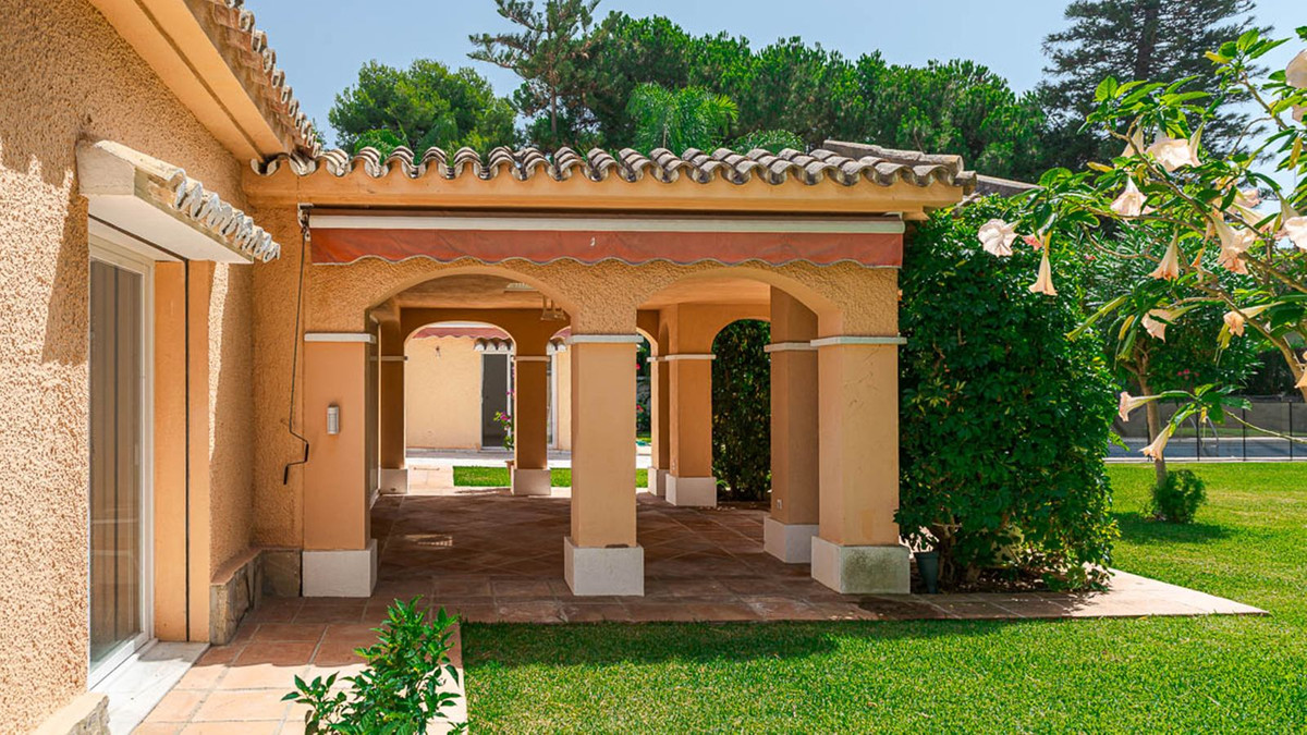 Villas de 4 dormitorios en venta en Nueva Milla de Oro – R4429960 Villas de 4 dormitorios en venta en Nueva Milla de Oro – R4429960