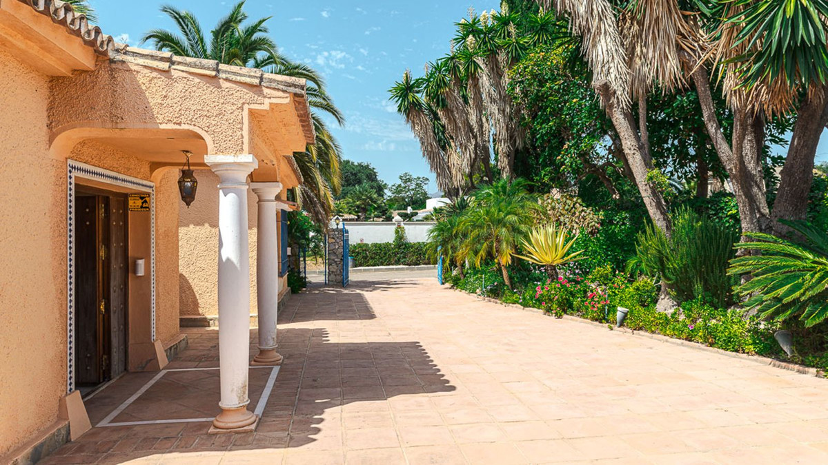 Villas de 4 dormitorios en venta en Nueva Milla de Oro – R4429960 Villas de 4 dormitorios en venta en Nueva Milla de Oro – R4429960