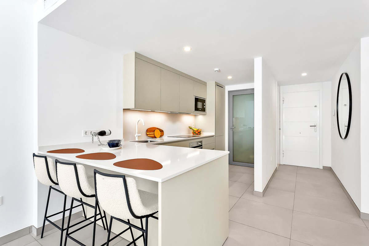 Apartamentos de 2 dormitorios en venta en Elviria – R5324530