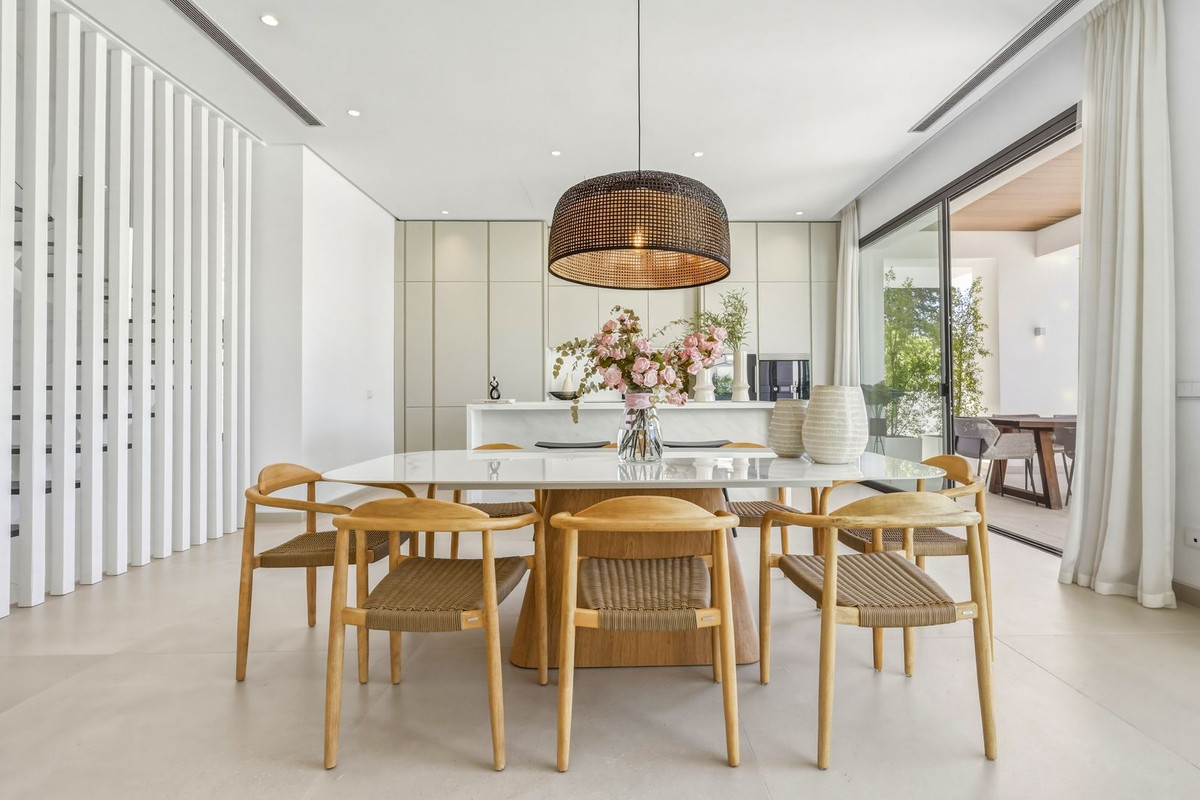 4 bedroom Villas for sale in Marbella – R5343115 4 bedroom Villas for sale in Marbella – R5343115