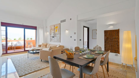 3 bedroom Apartments for sale in Elviria – R5084257