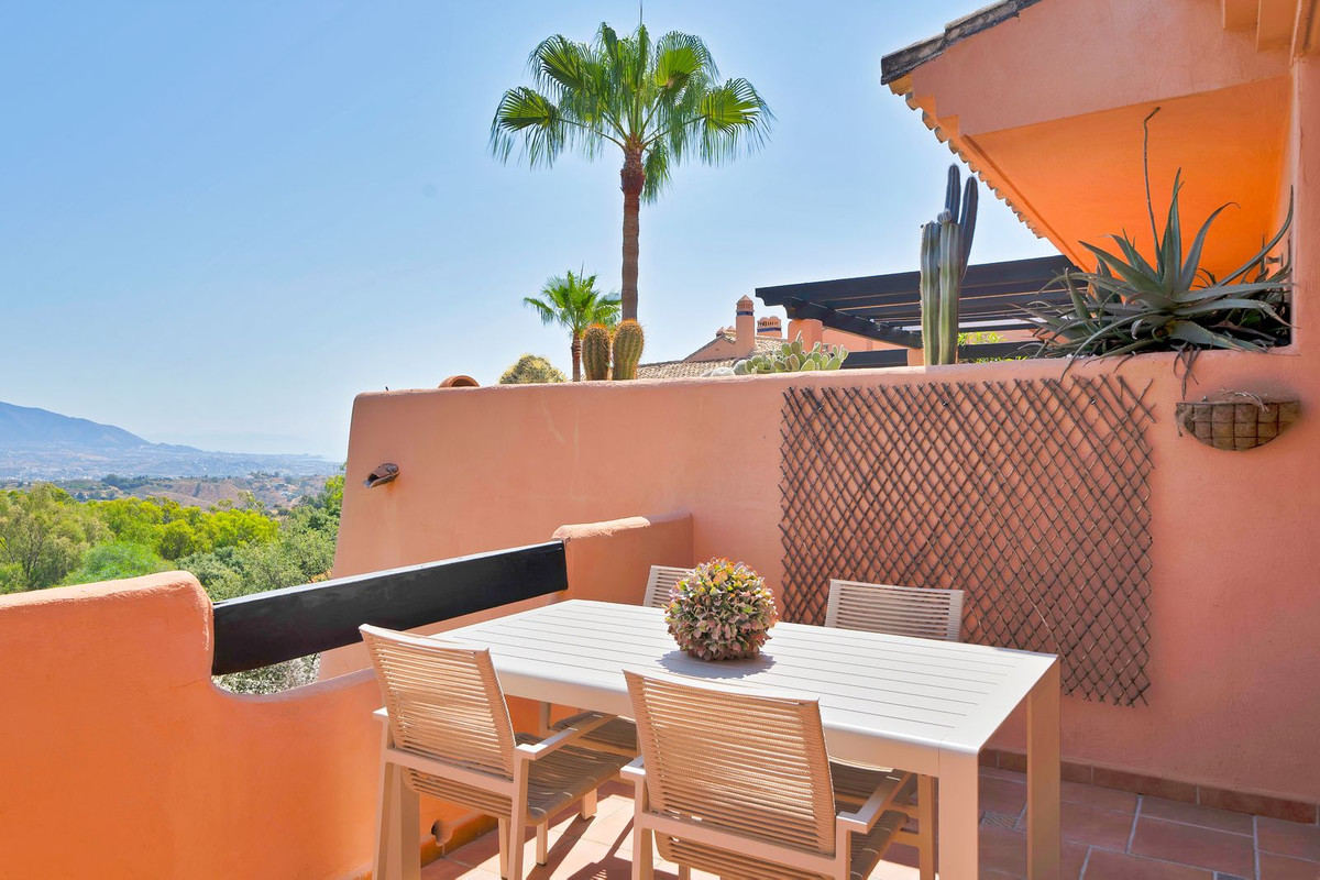 Apartamentos de 3 dormitorios en venta en Elviria – R5084257