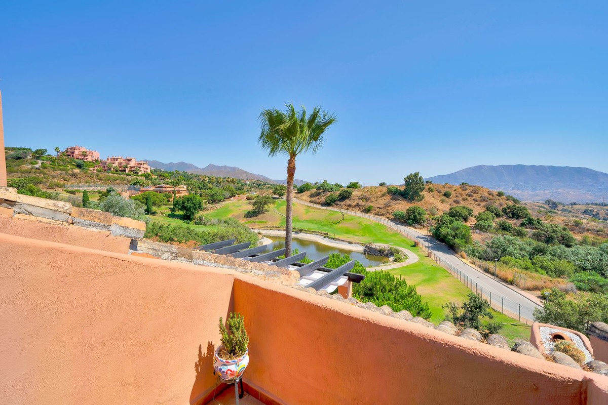 Apartamentos de 3 dormitorios en venta en Elviria – R5084257