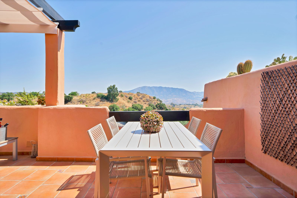 Apartamentos de 3 dormitorios en venta en Elviria – R5084257