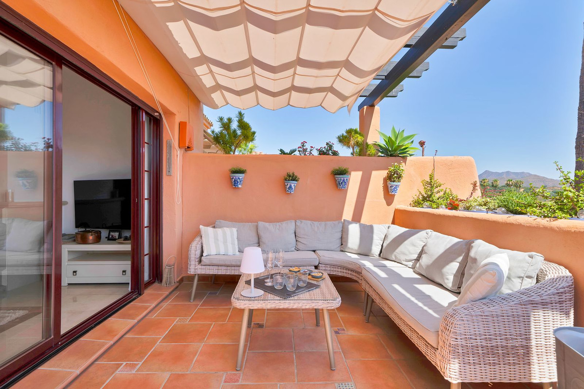 Apartamentos de 3 dormitorios en venta en Elviria – R5084257