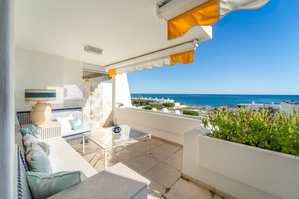 3 bedroom Villas for sale in Marbella – R5220154