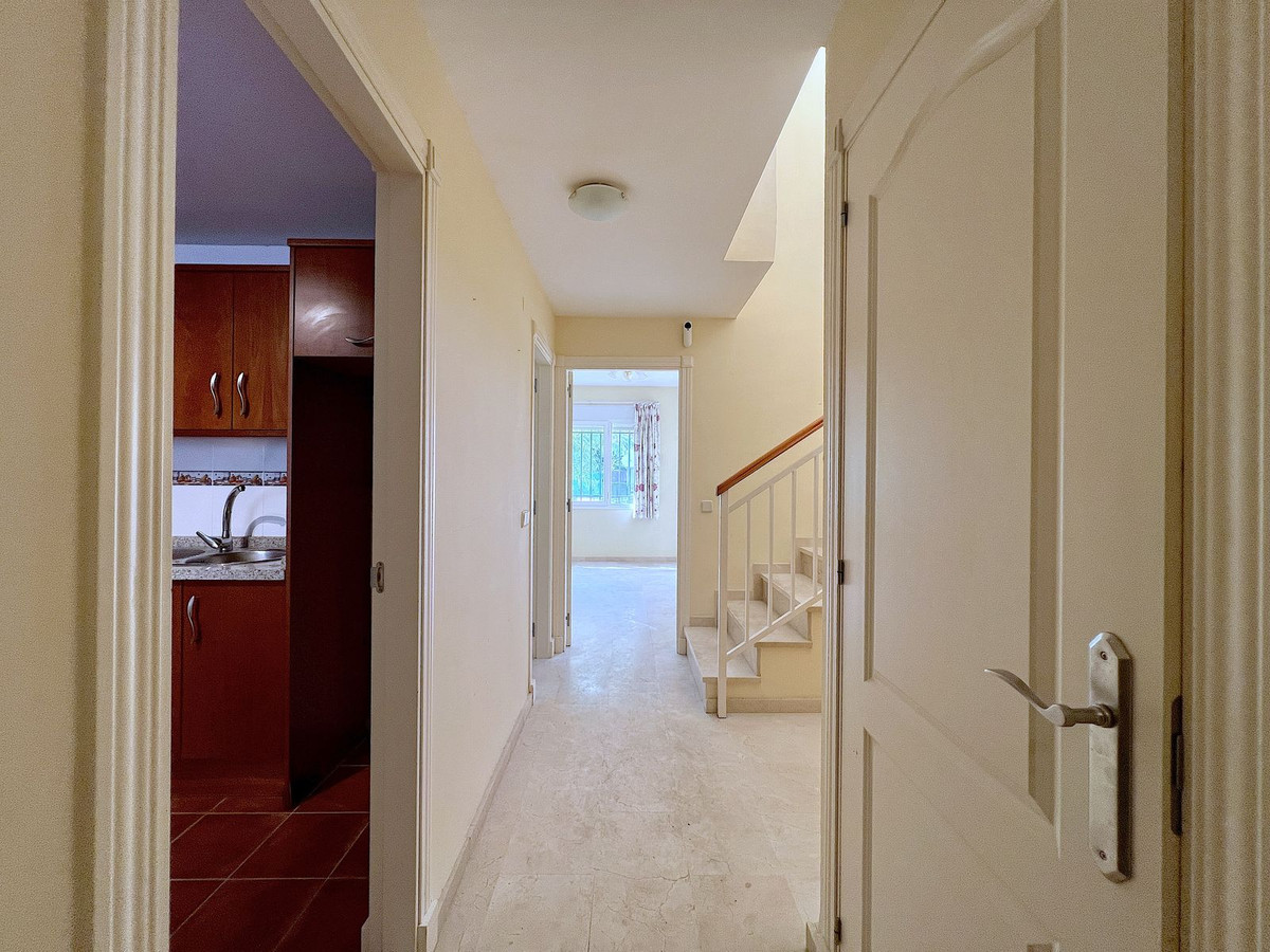 3 bedroom Semi-detached for sale in Riviera del Sol – R5310982