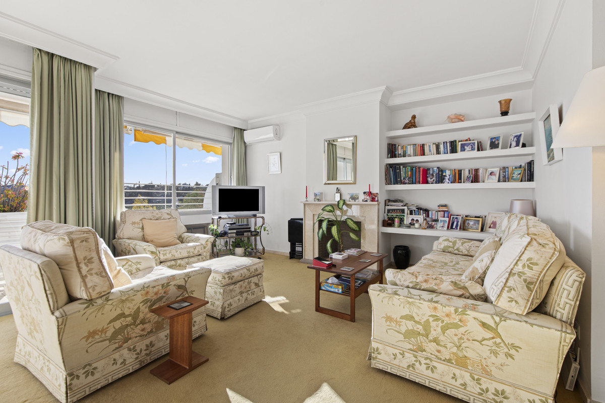 2 bedroom Apartments for sale in Guadalmina Alta – R5319040