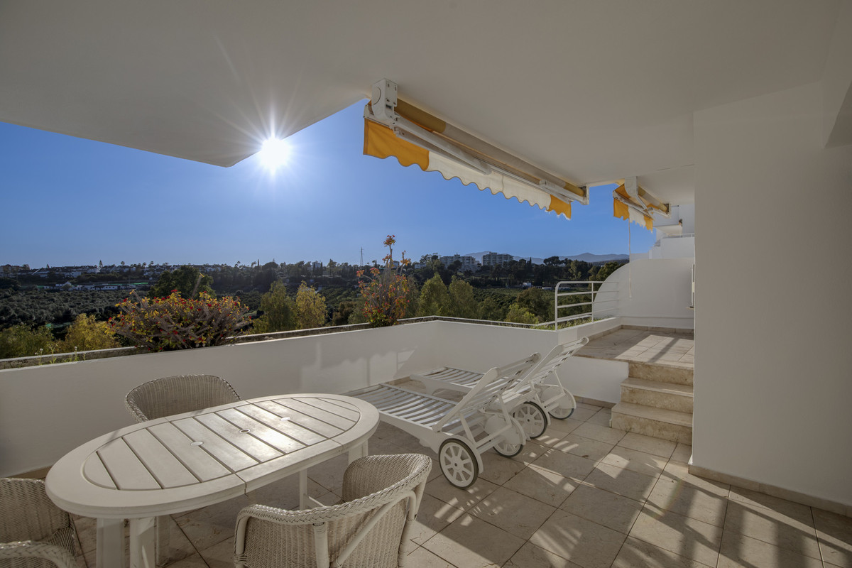 2 bedroom Apartments for sale in Guadalmina Alta – R5319040