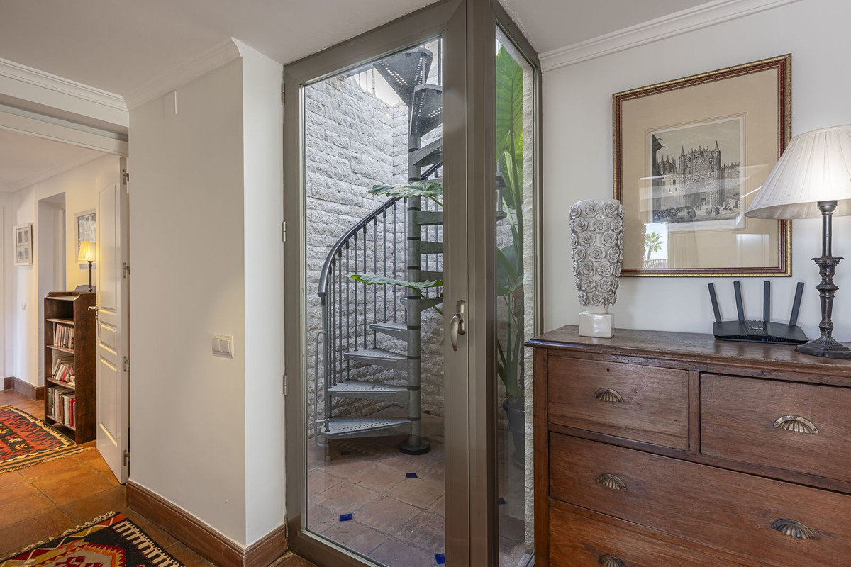 5 bedroom Villas for sale in Los Monteros – R5294128