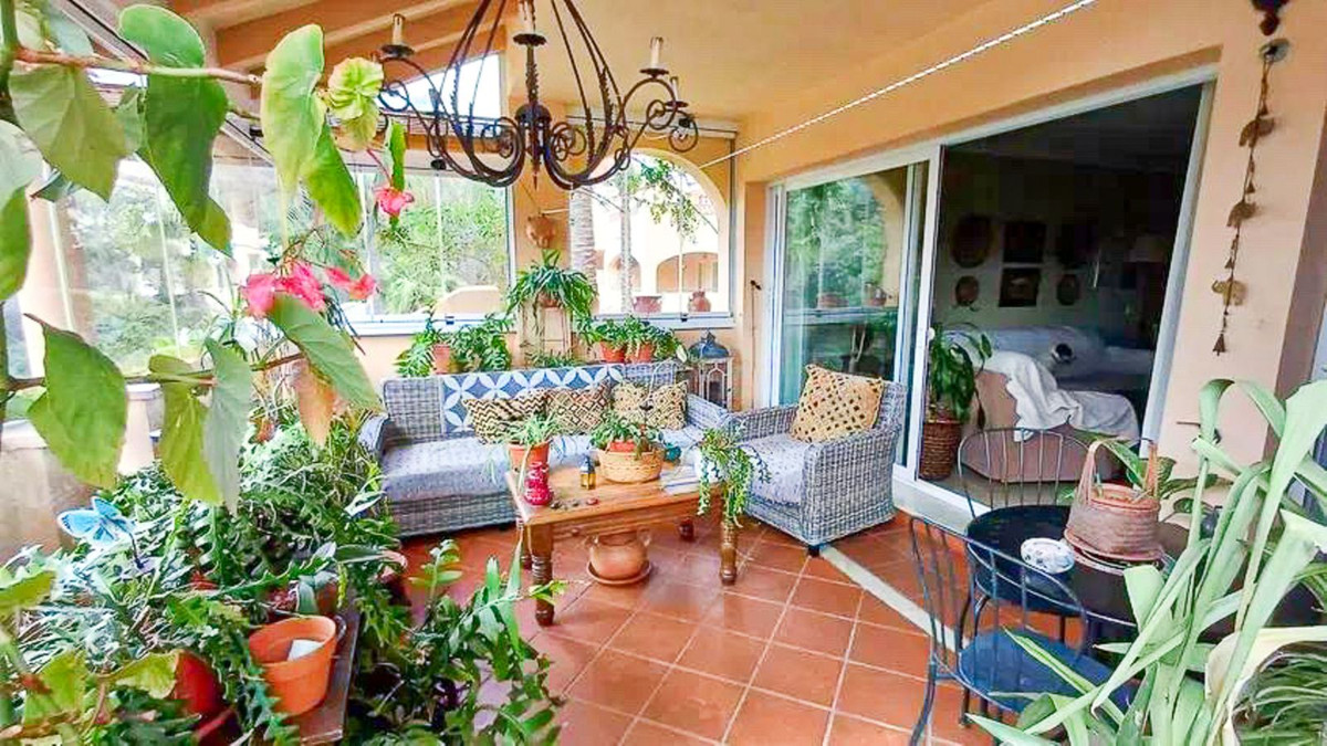 2 bedroom Apartments for sale in Elviria – R5317684