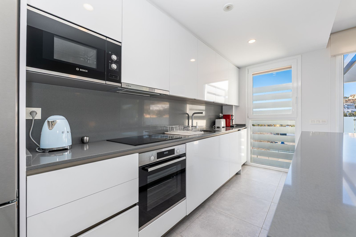 3 bedroom Apartments for sale in La Cala de Mijas – R5311681