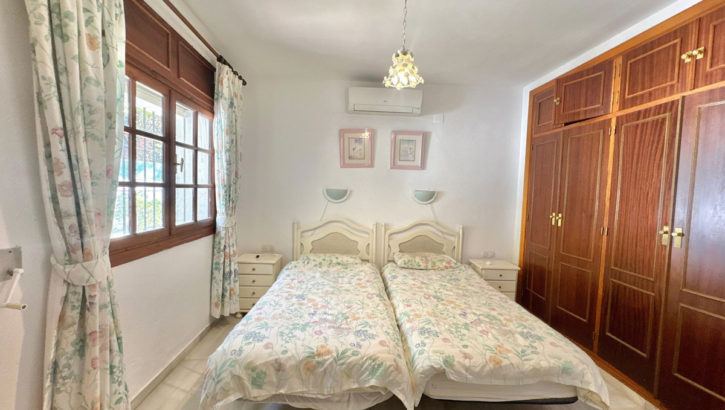 Villas de 5 dormitorios en venta en El Rosario – R5302936 en 