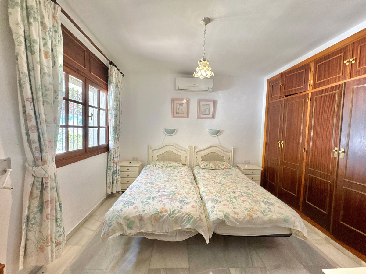 Villas de 5 dormitorios en venta en El Rosario – R5302936