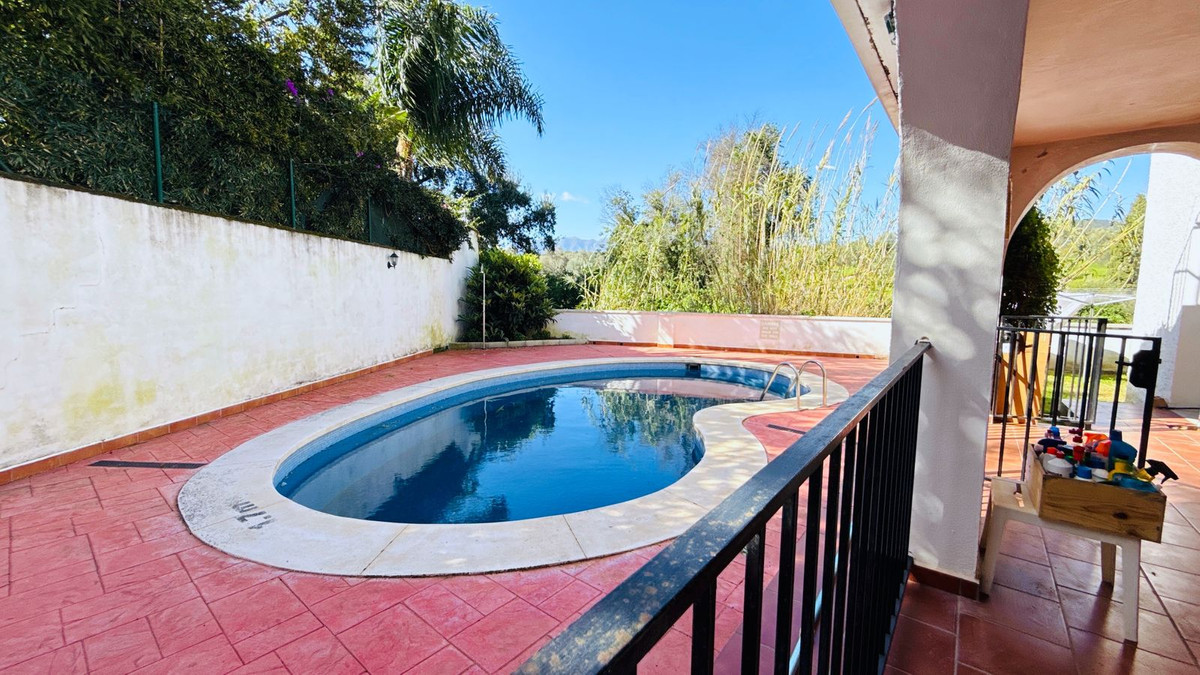 Villas de 5 dormitorios en venta en El Rosario – R5302936