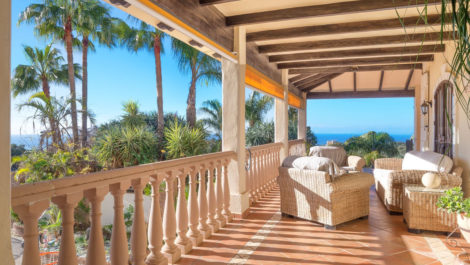 8 bedroom Villas for sale in Altos de los Monteros – R4248526