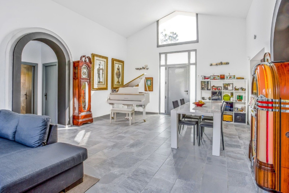 3 bedroom Villas for sale in Elviria – R5253490