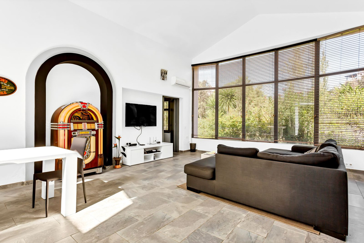 3 bedroom Villas for sale in Elviria – R5253490