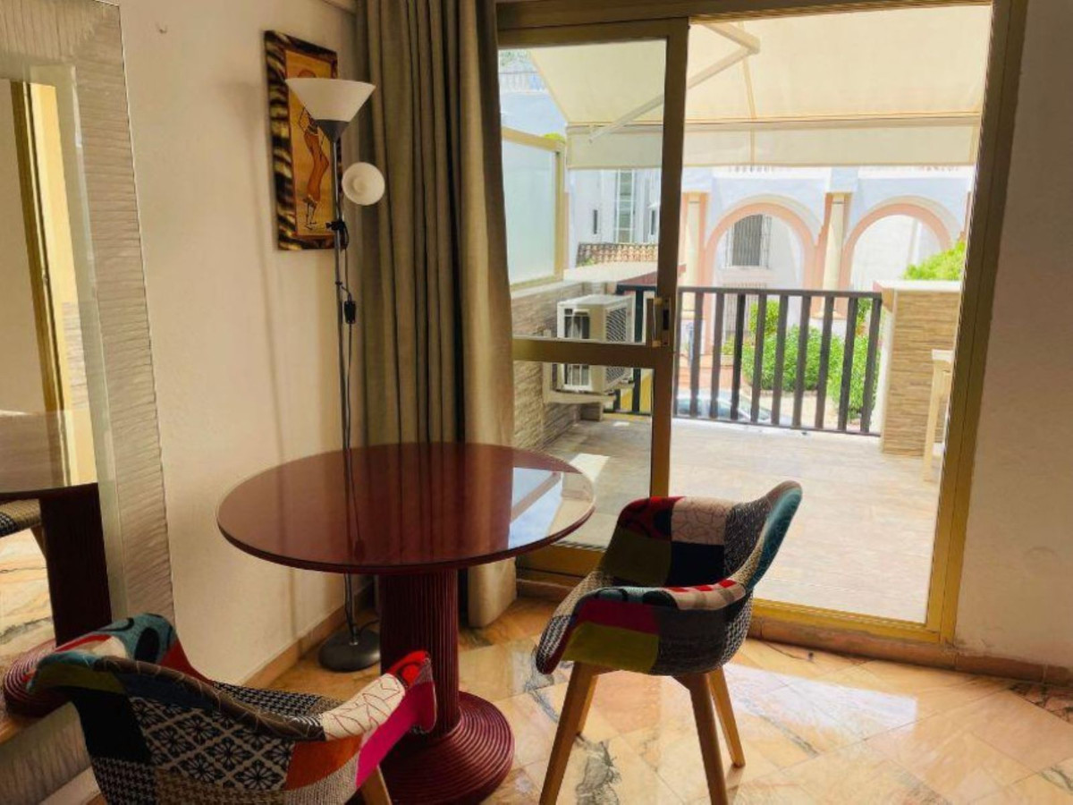 Apartamentos de 1 dormitorio en venta en Elviria – R4583227