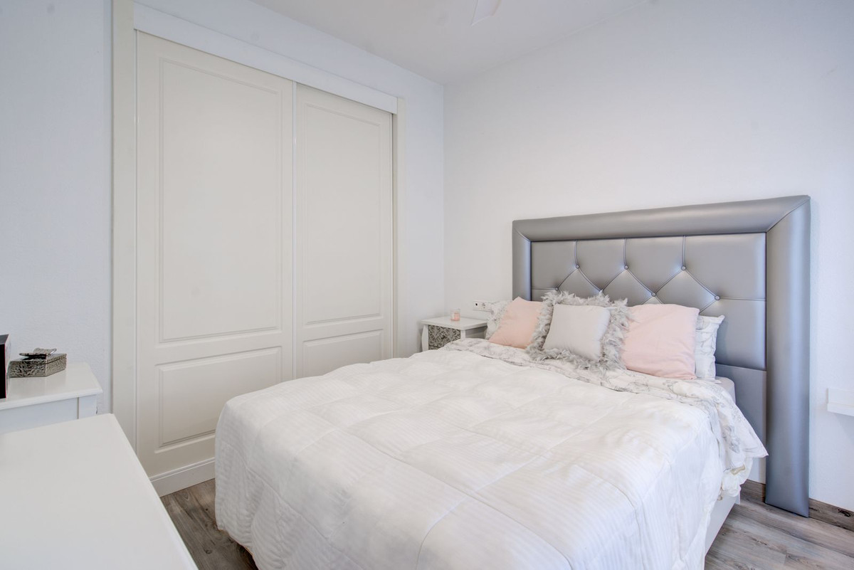 2 bedroom Apartments for sale in La Cala de Mijas – R5291899