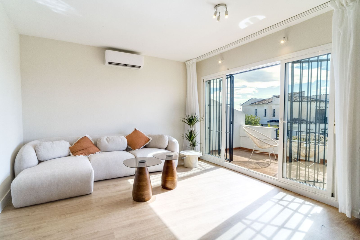 2 bedroom Penthouses for sale in Miraflores – R5325268