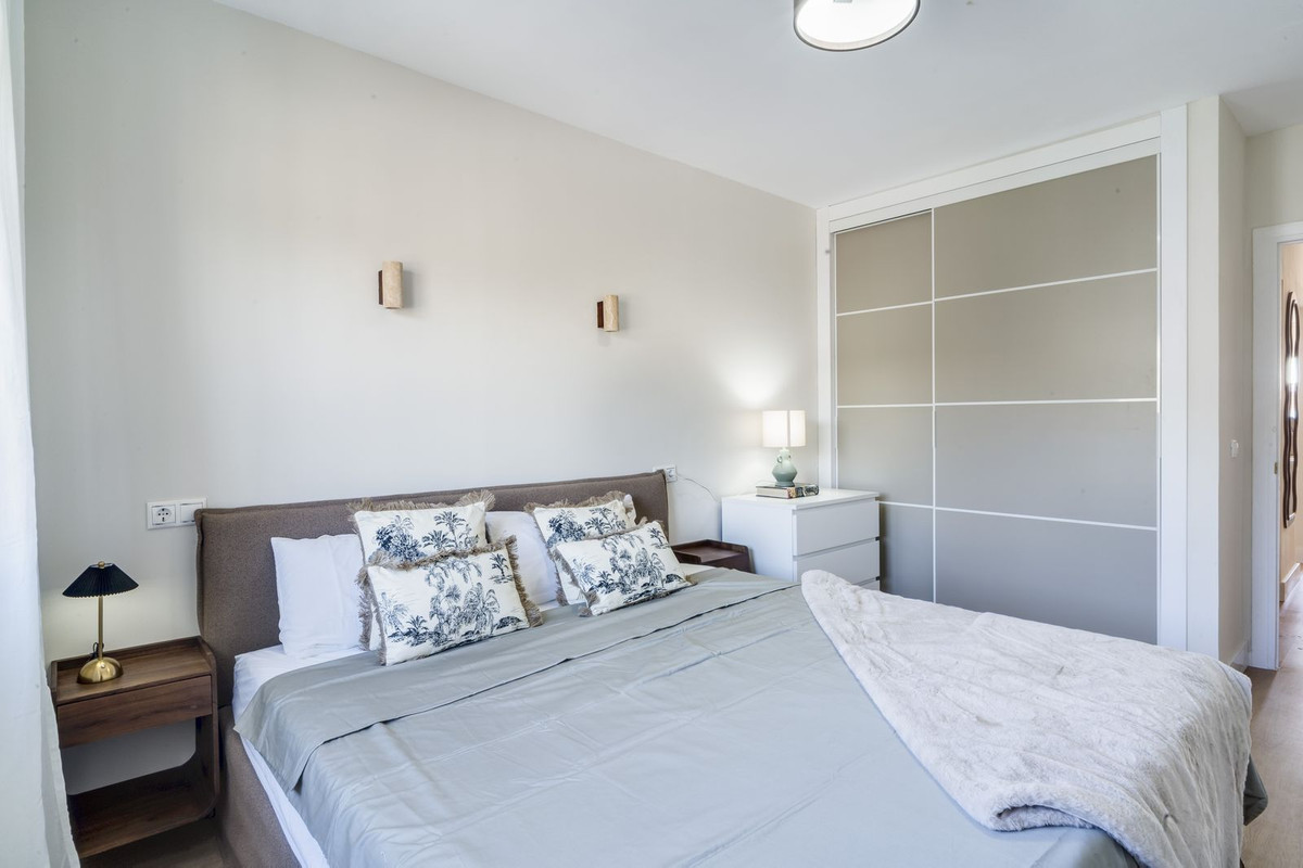 2 bedroom Penthouses for sale in Miraflores – R5325268