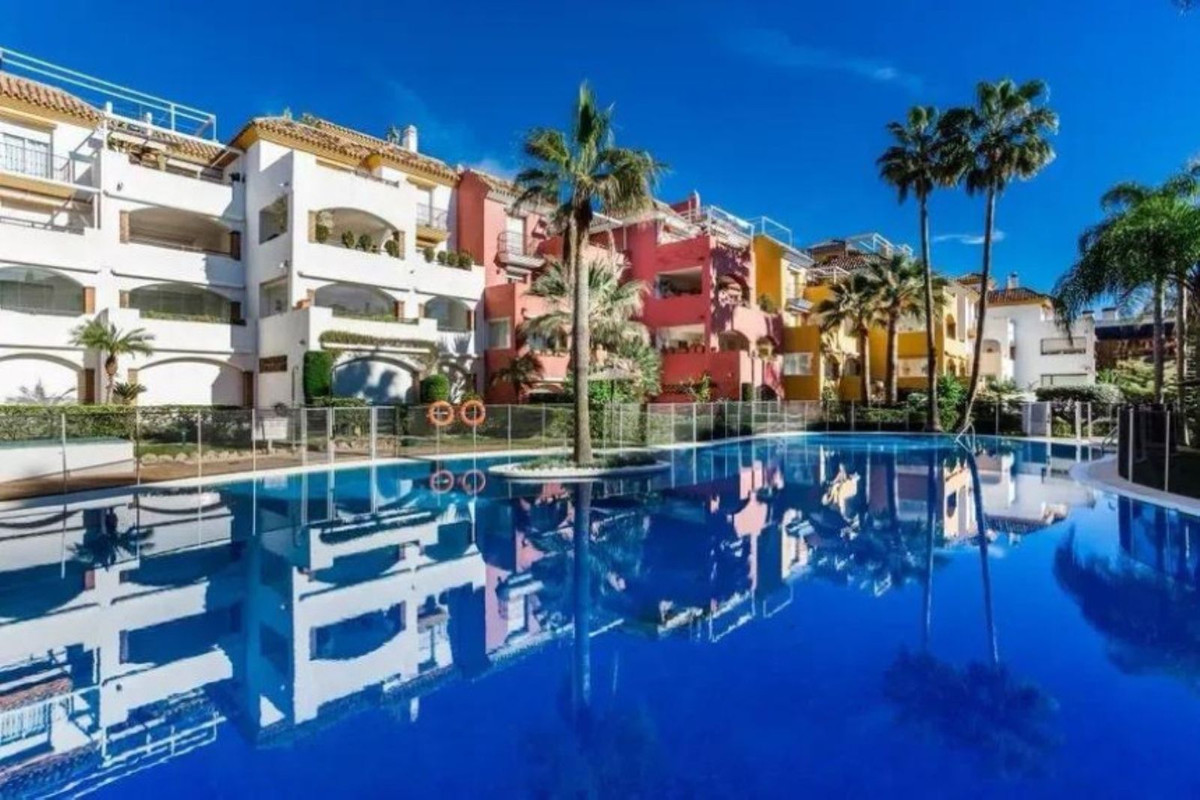 4 bedroom Apartments for sale in Marbella – R5321119