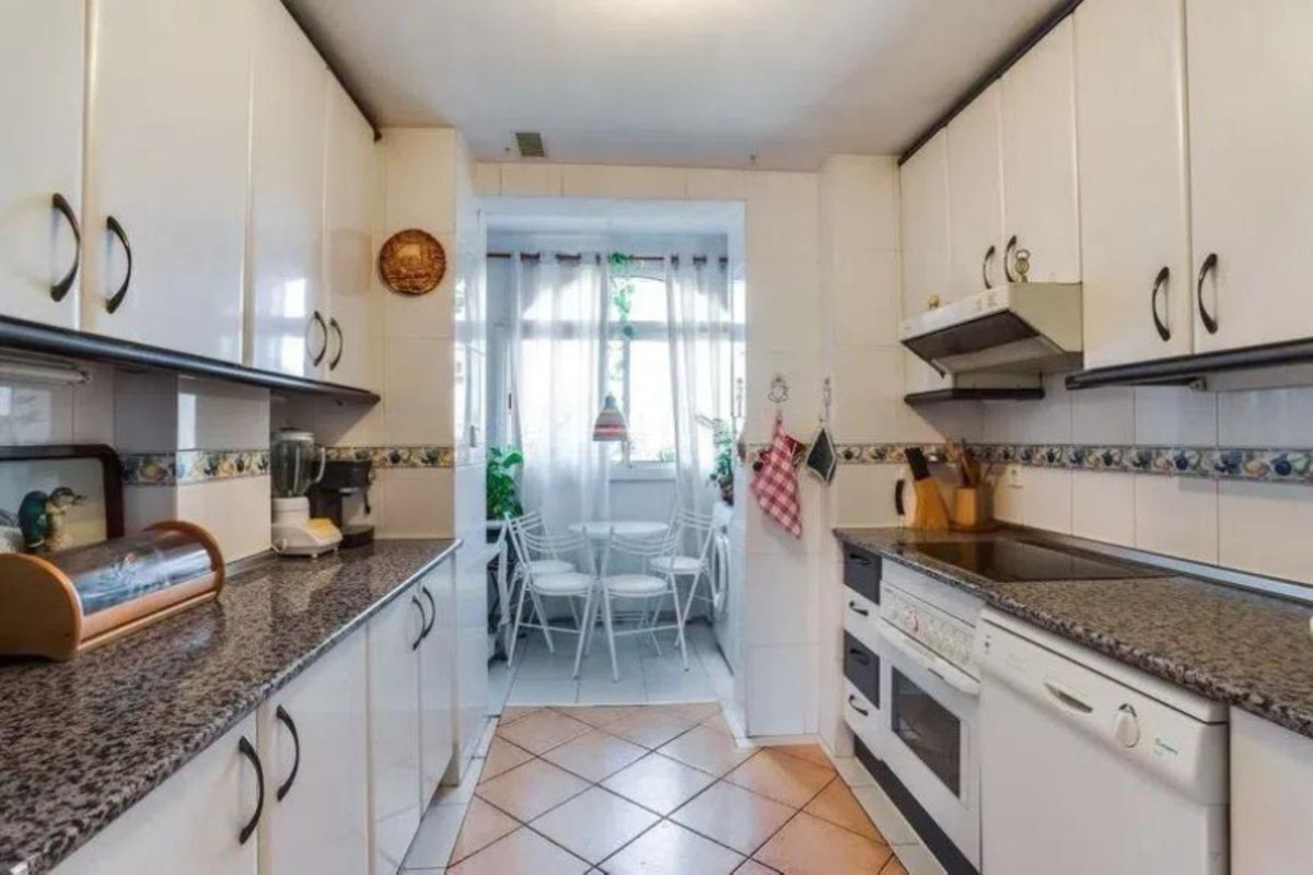 4 bedroom Apartments for sale in Marbella – R5321119