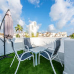 Aticos de 2 dormitorios en venta en Elviria – R5342119