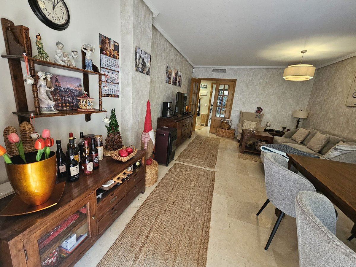 2 bedroom Apartments for sale in Las Chapas – R5317663