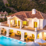 7 bedroom Villas for sale in Marbella – R5254003