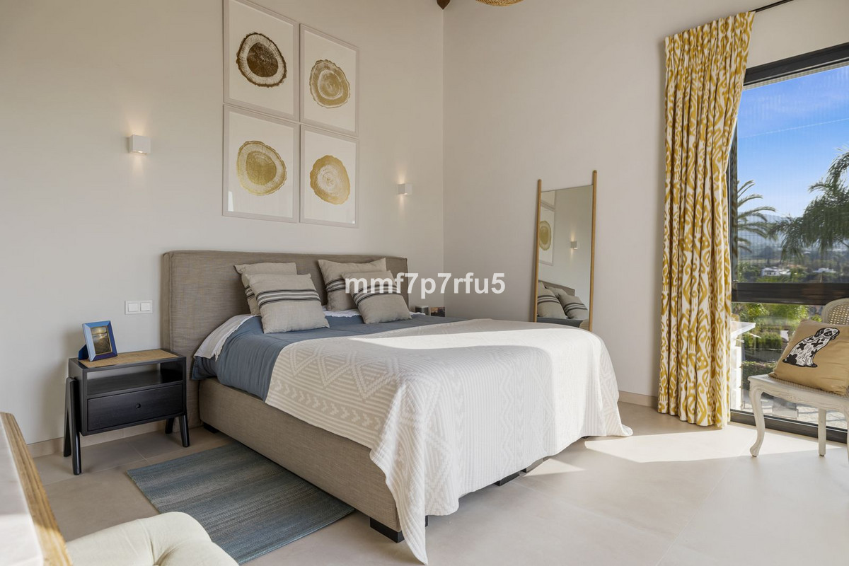 4 bedroom Villas for sale in Milla de Oro – R5221360