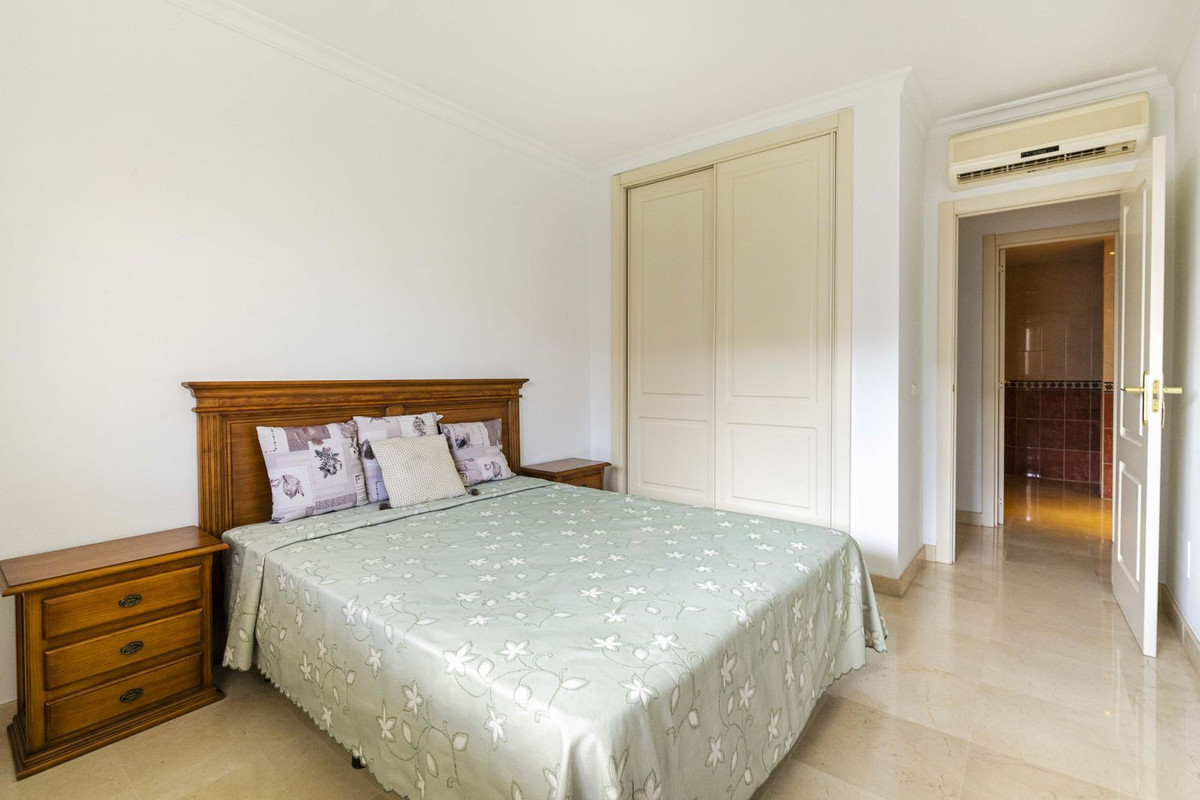 2 bedroom Apartments for sale in Marbella – R4827436