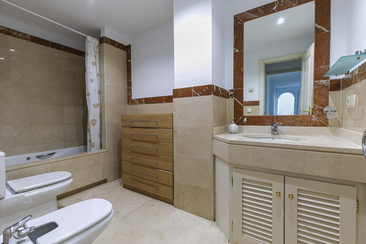 2 bedroom Apartments for sale in Marbella – R4827436