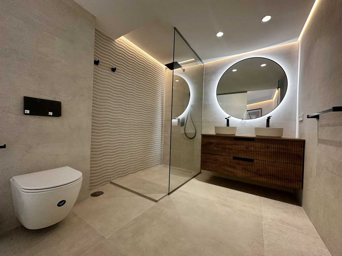 3 bedroom Apartments for sale in Marbella – R5139037