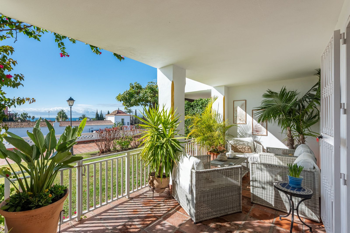 4 bedroom Townhouses for sale in Nueva Milla de Oro – R5319385