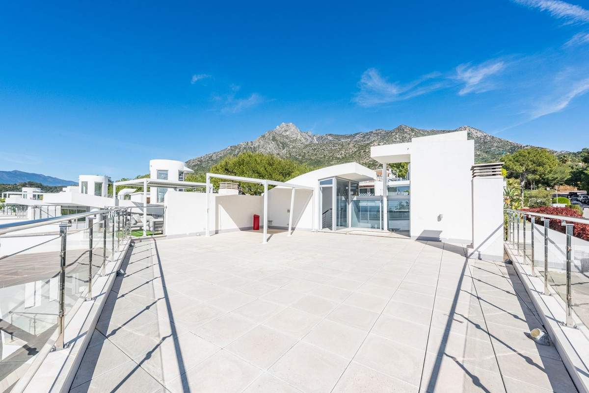 4 bedroom Townhouses for sale in Milla de Oro – R5236576