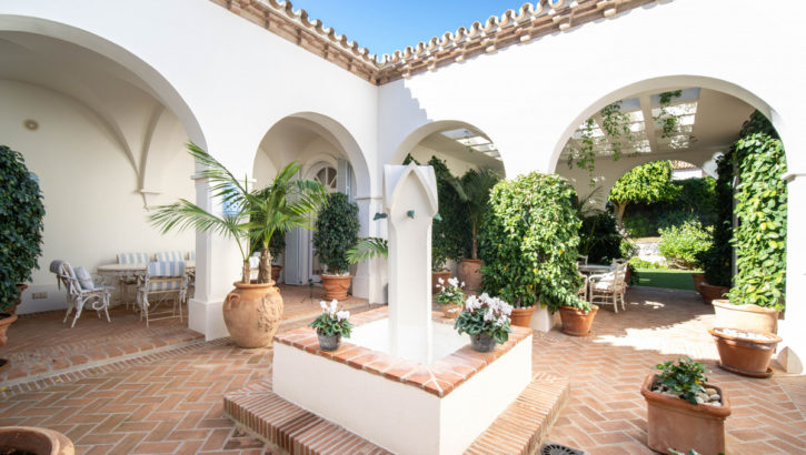 Villas de 5 dormitorios en venta en Milla de Oro – R5144248 Villas de 5 dormitorios en venta en Milla de Oro – R5144248 en