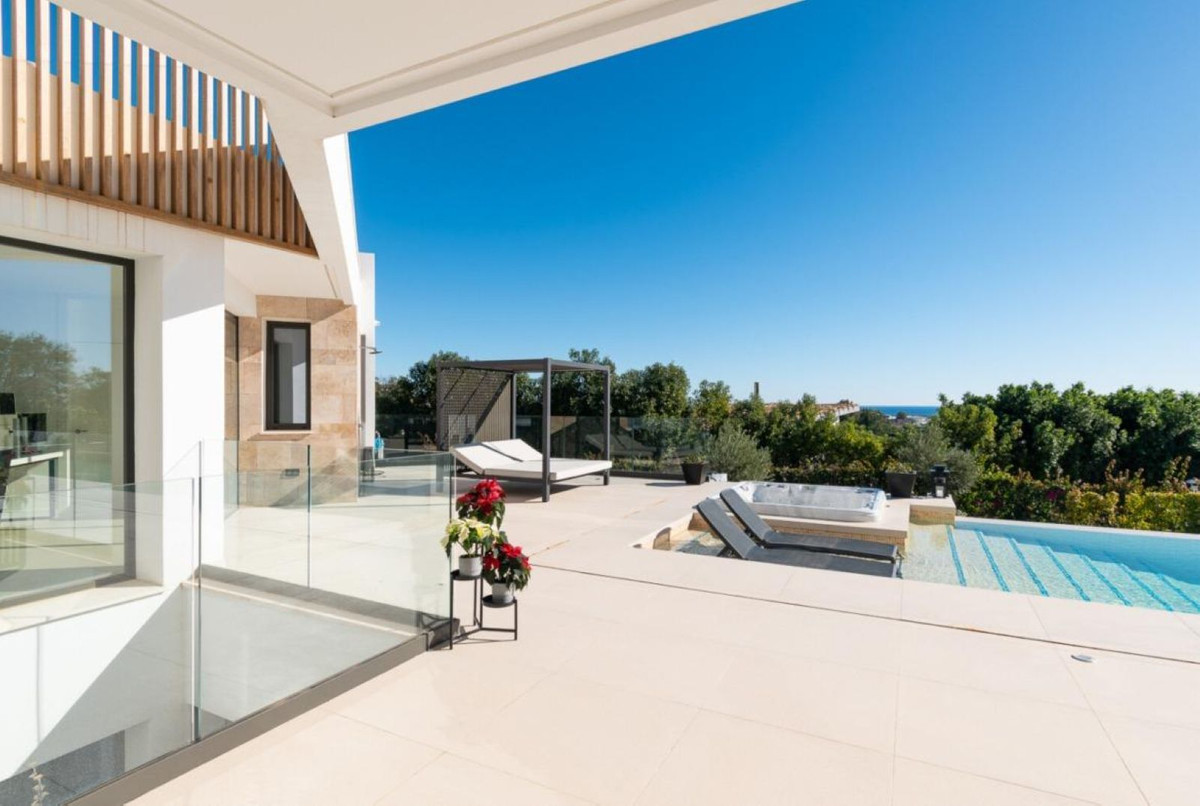4 bedroom Villas for sale in Los Arqueros – R5187913