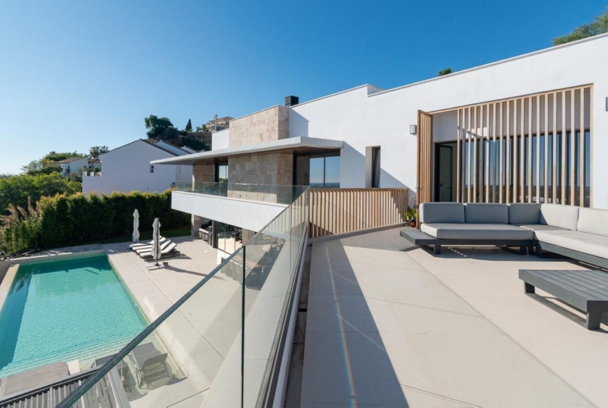 4 bedroom Villas for sale in Los Arqueros – R5187913