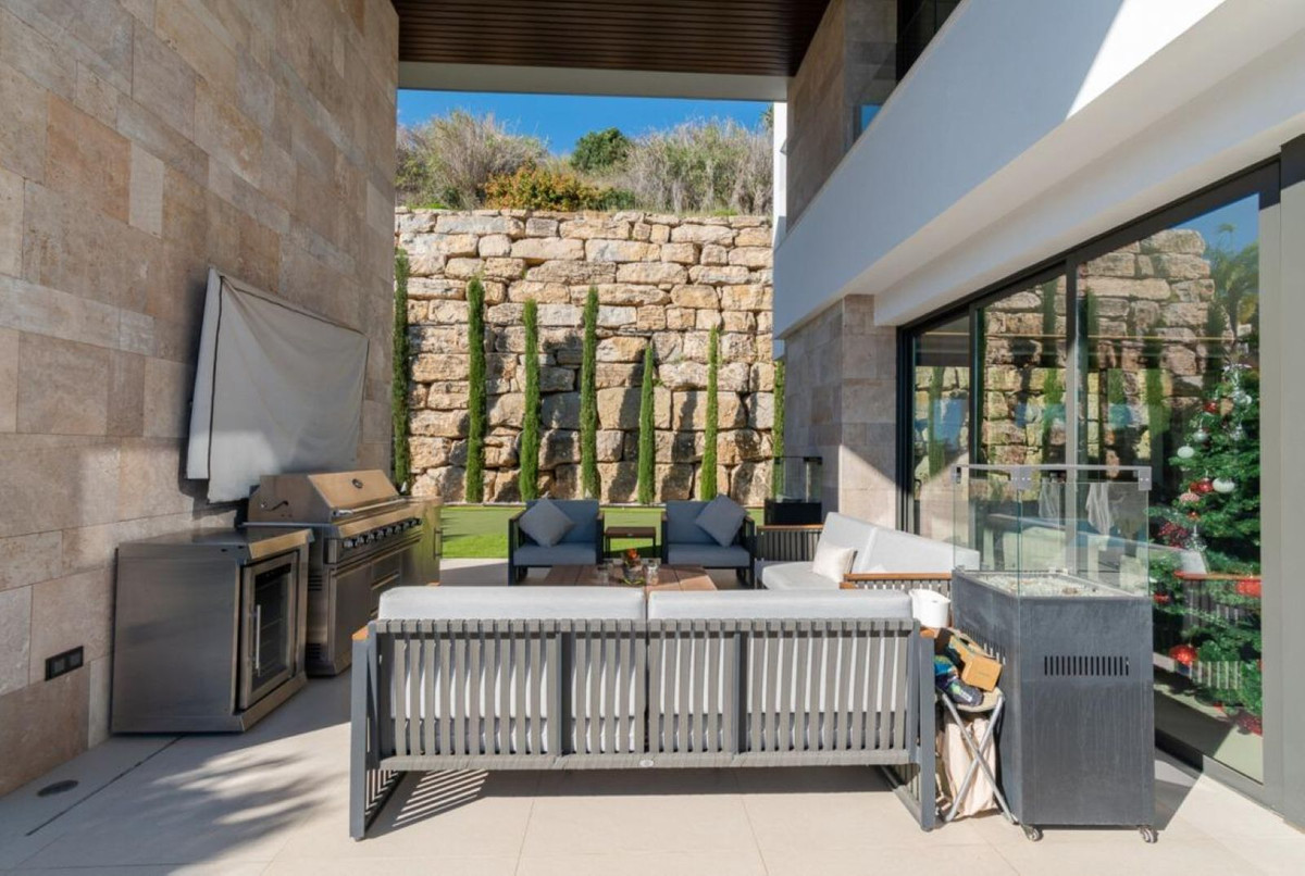 4 bedroom Villas for sale in Los Arqueros – R5187913